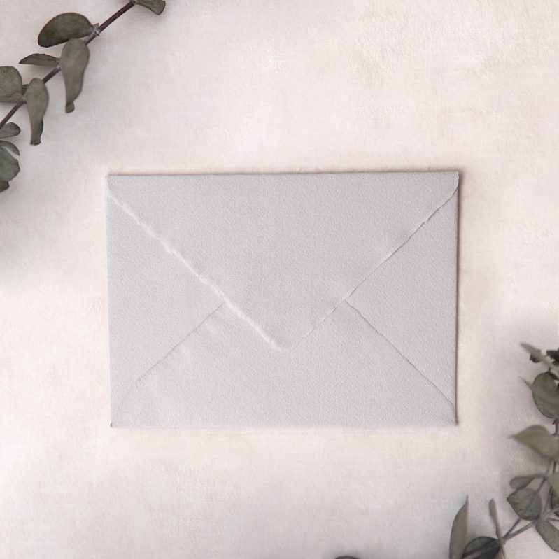 Sobre Artesanal Gris Claro